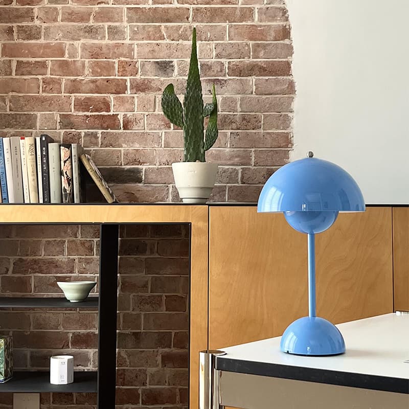 Trendy Nordic Bud Table Lamp Ins Style Bedroom Bedside Decorative Light Rechargeable Touch Study Mushroom Lamp Factory