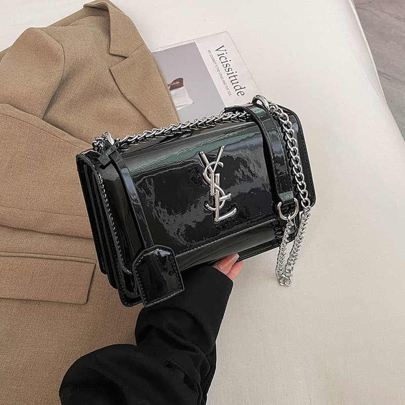 Cross-border Fashion Chain Bag Y-Style Underarm Bag Premium Wanderlust Versatile Outing Commute Shoulder Mini Square Bag