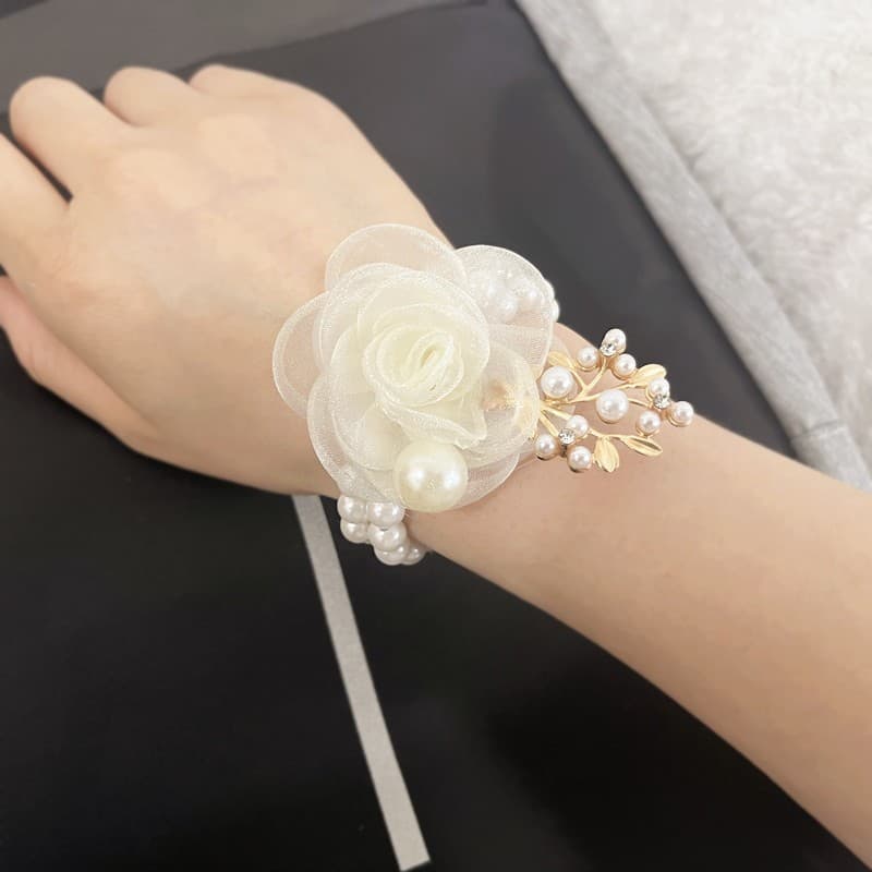 Bridesmaid's wrist flower, wedding bride's high-end hand flower bracelet, flower corsage, fairy wedding sister group temperament souvenir