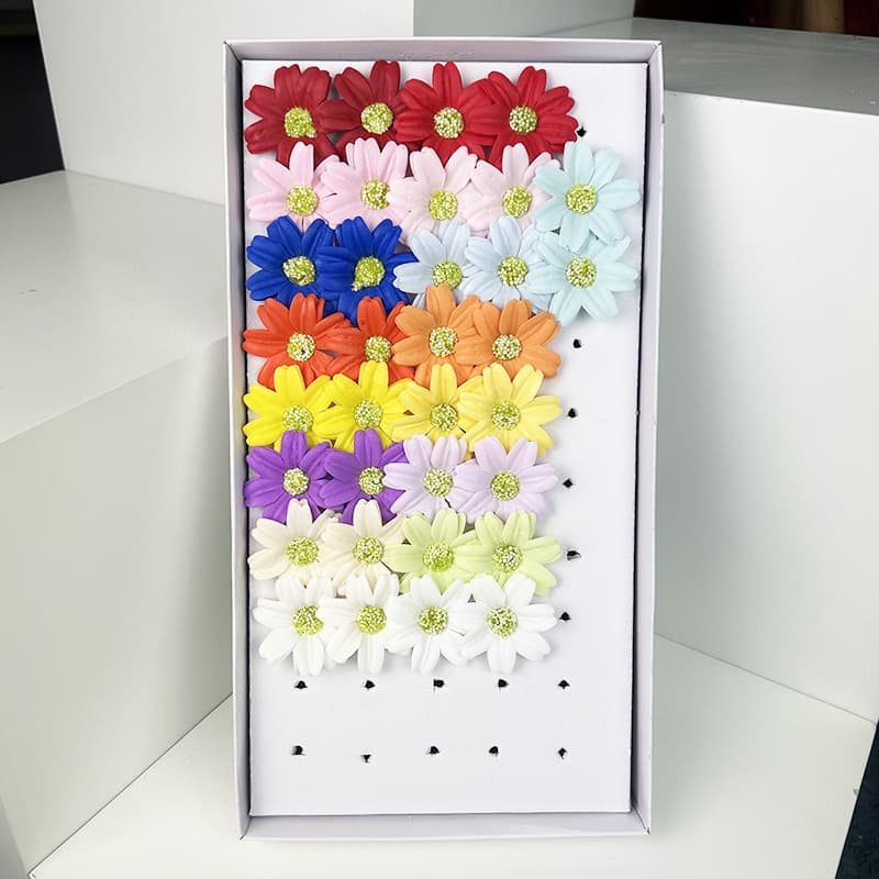 Valentine's Day Bouquet Gift Box Packaging Materials Wholesale Chamomile Soap Flower Heads Materials Wholesale Factory Direct