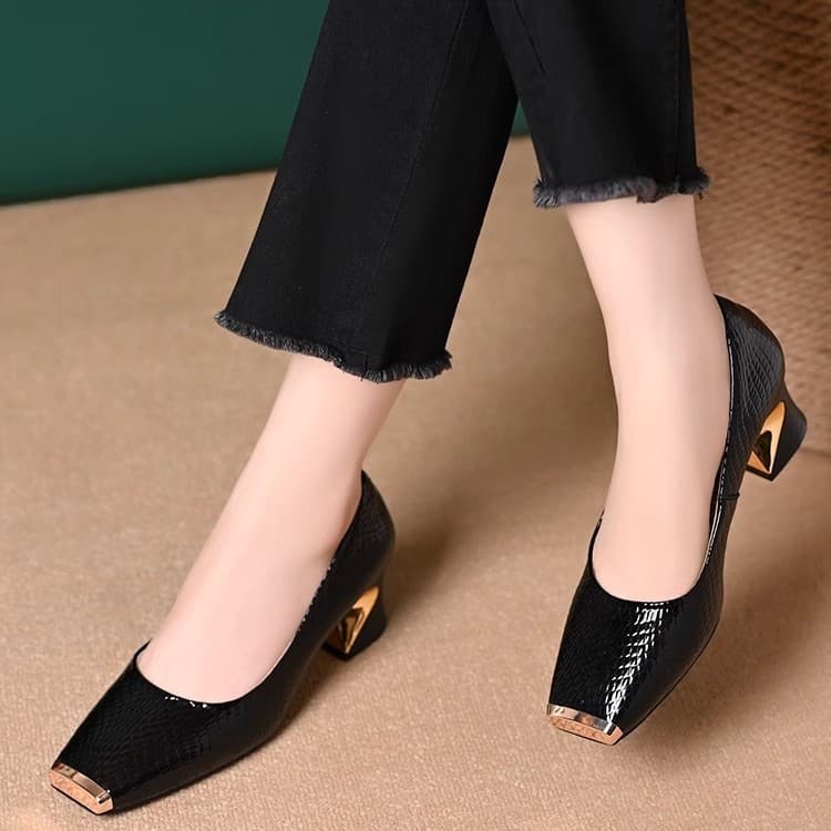 Metal toe anti-kick shallow mouth single shoes for women 2025 spring and autumn new style French snakeskin pattern thick heel versatile soft sole small leather shoes