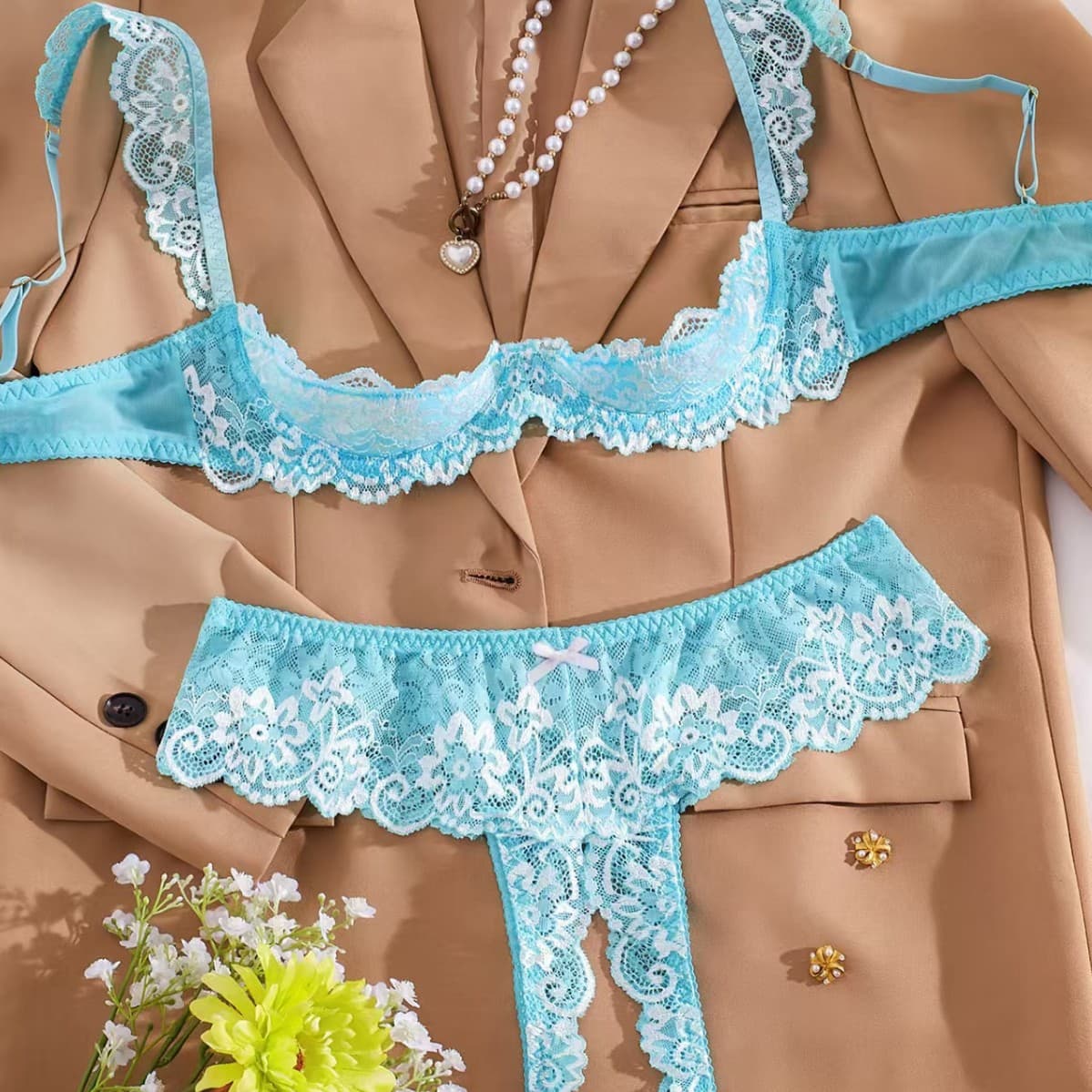 European and American Sexy Lace Mesh Open Crotch Lingerie Sweet Pure Desire Girl Hollow Bra Lingerie Set