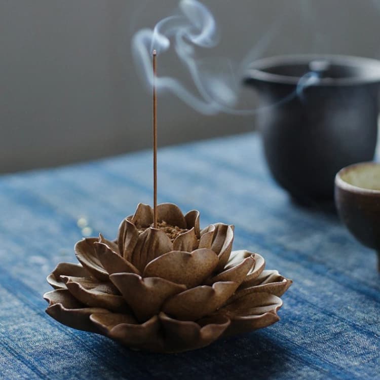 Jingdezhen Handmade Leaf Ceramic Aromatherapy Burner Backflow Incense Burner Home Lotus Incense Seat Coarse Pottery Clay Handcrafted