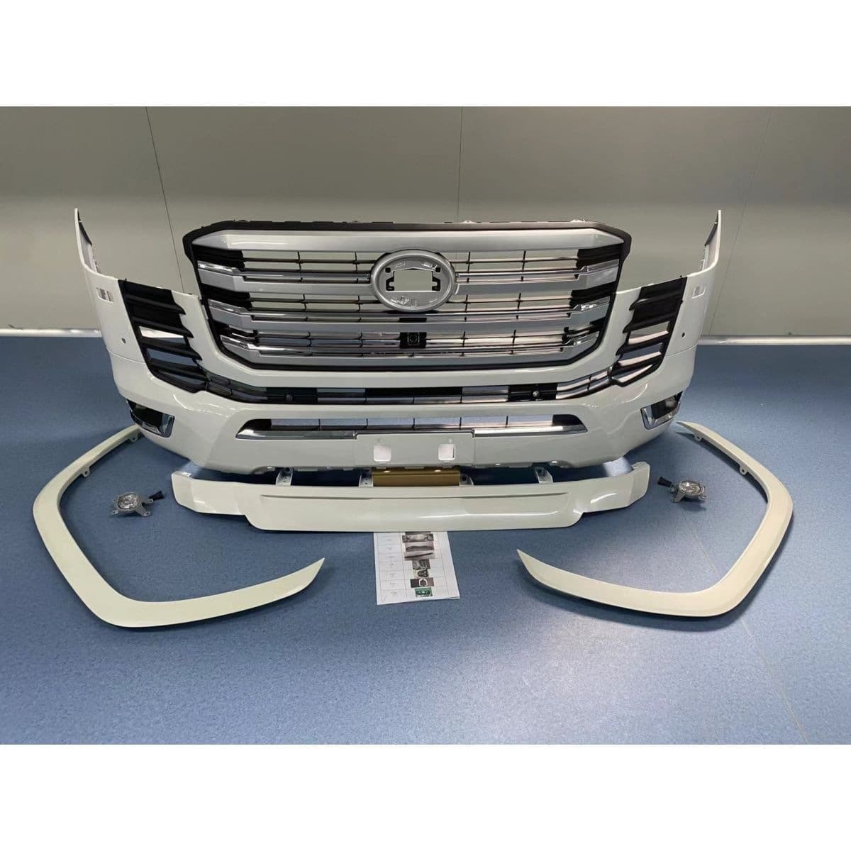 Low to High Configuration Body Kit for Toyota Land Cruiser LC300 Upgrade
