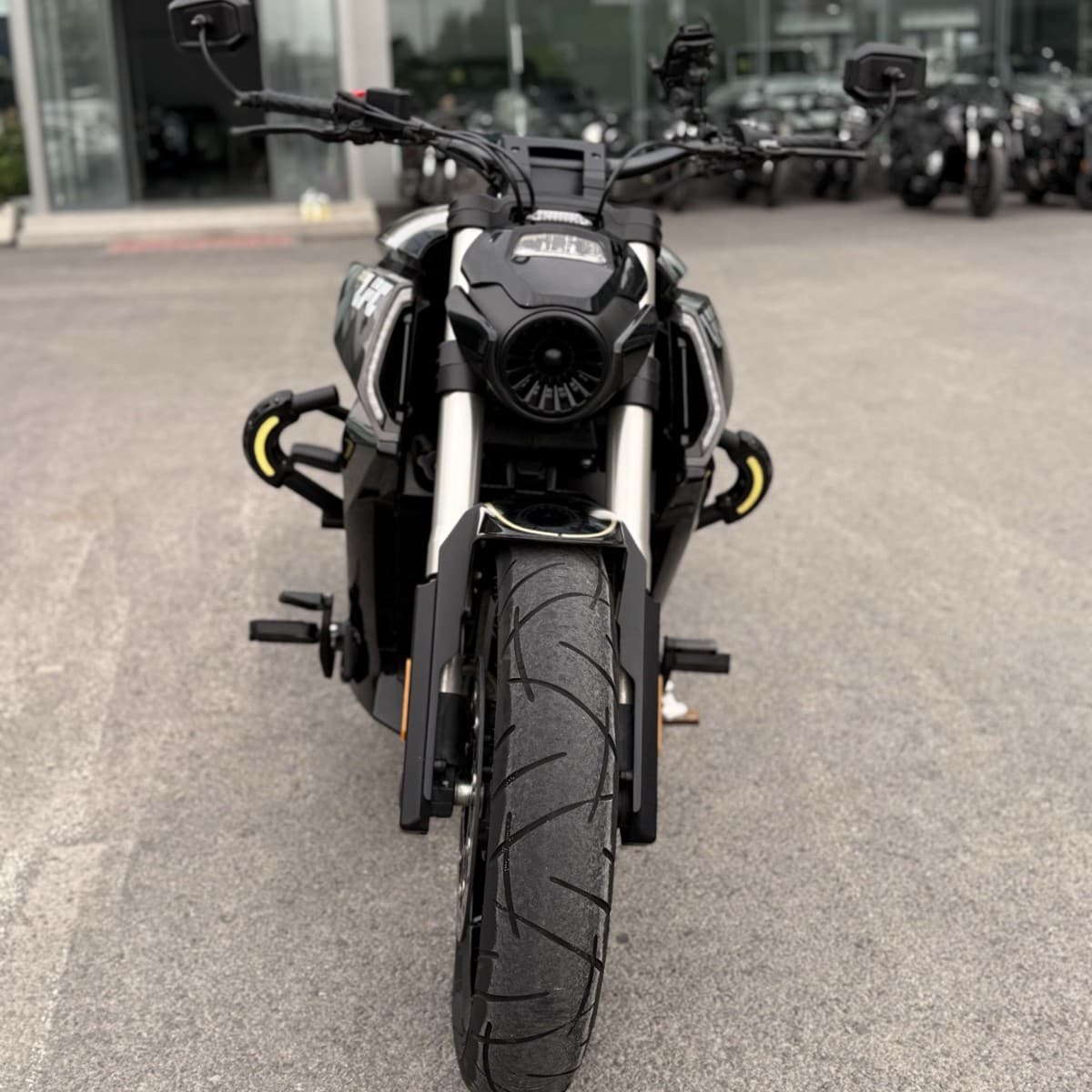Benda Liao 700 Black Flag 500CC Four-Cylinder Water-Cooled Retro Cruiser Jinjila Taizi Bike Heavy Motorcycle Fuel