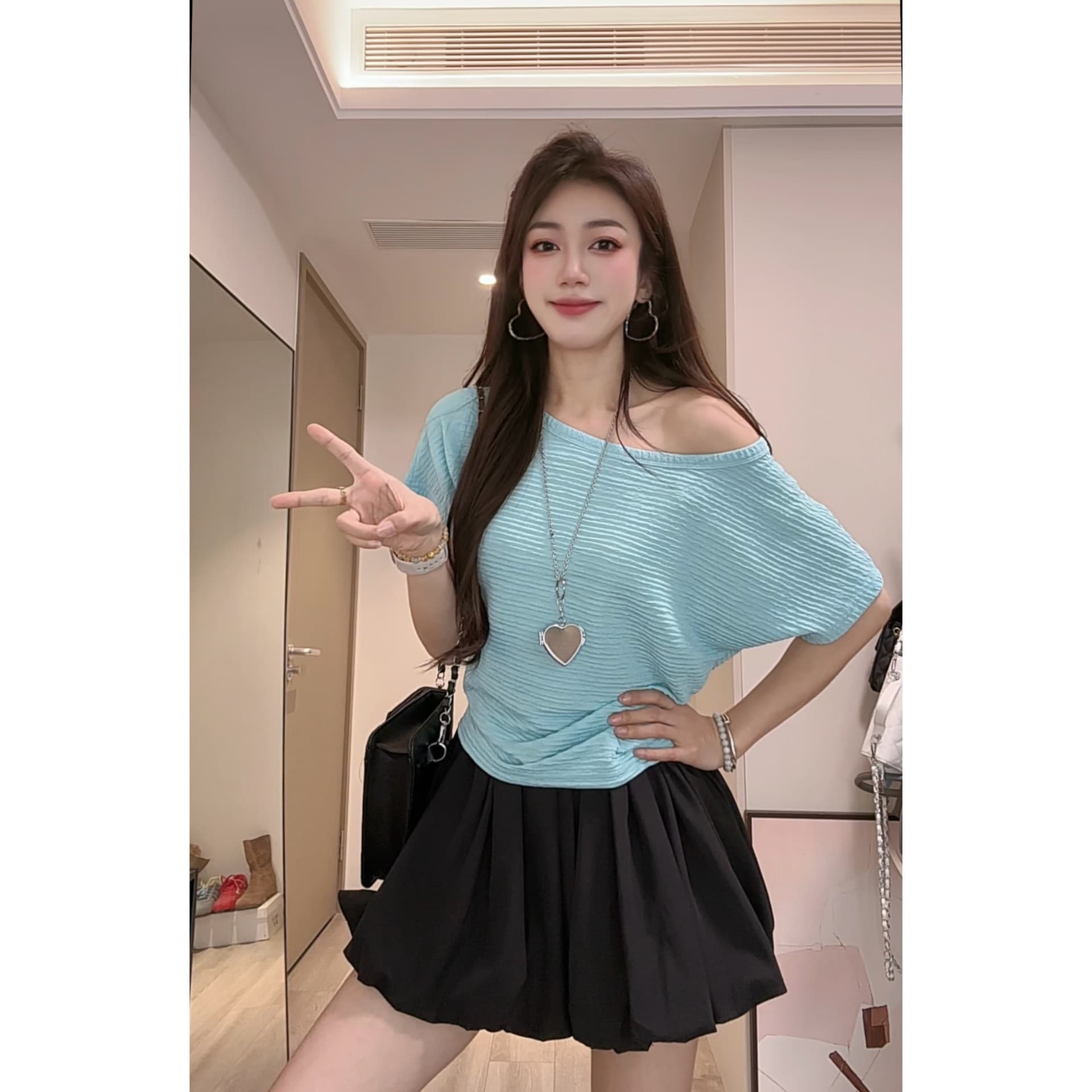 French Old Money Style Textured Loose Fit Slimming One-Shoulder Off-Shoulder Ice Silk Top for Women Summer 26164