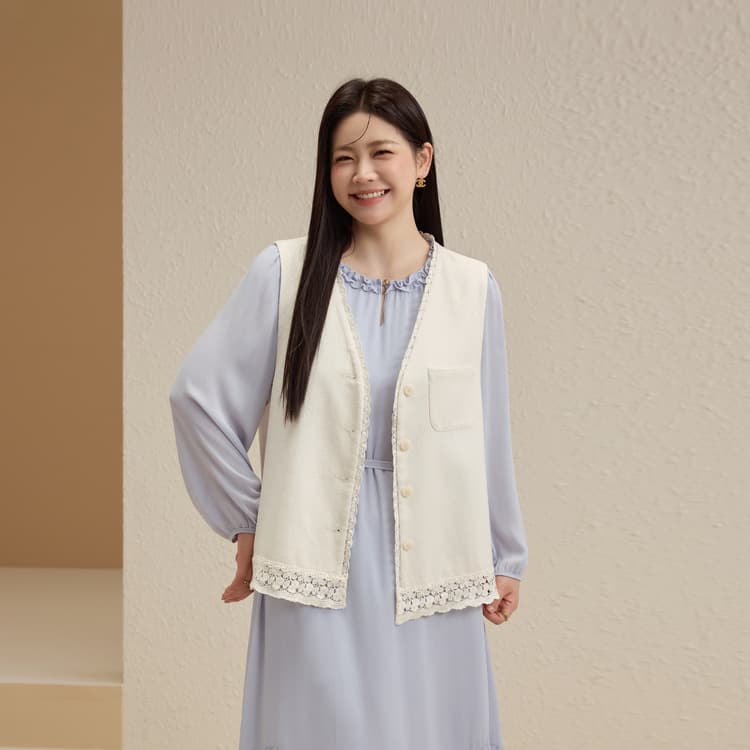 Flowing Wind V-Neck Early Autumn Layered Lace Vest - Xianlixiu Plus Size Women's Clothing, New Autumn Style for Curvy Women