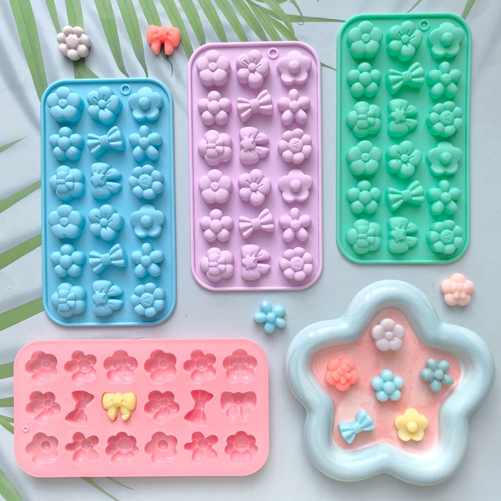 18-Cavity Flower Bow Silicone Mold for DIY Chocolate, Handmade Gummy Candy, and Baking Cookies