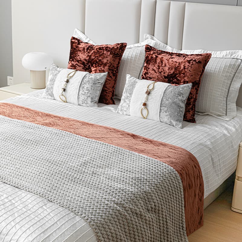 Italian Light Luxury Hotel Showroom Bedding Set Vintage Red Bedding Soft Decoration Combination