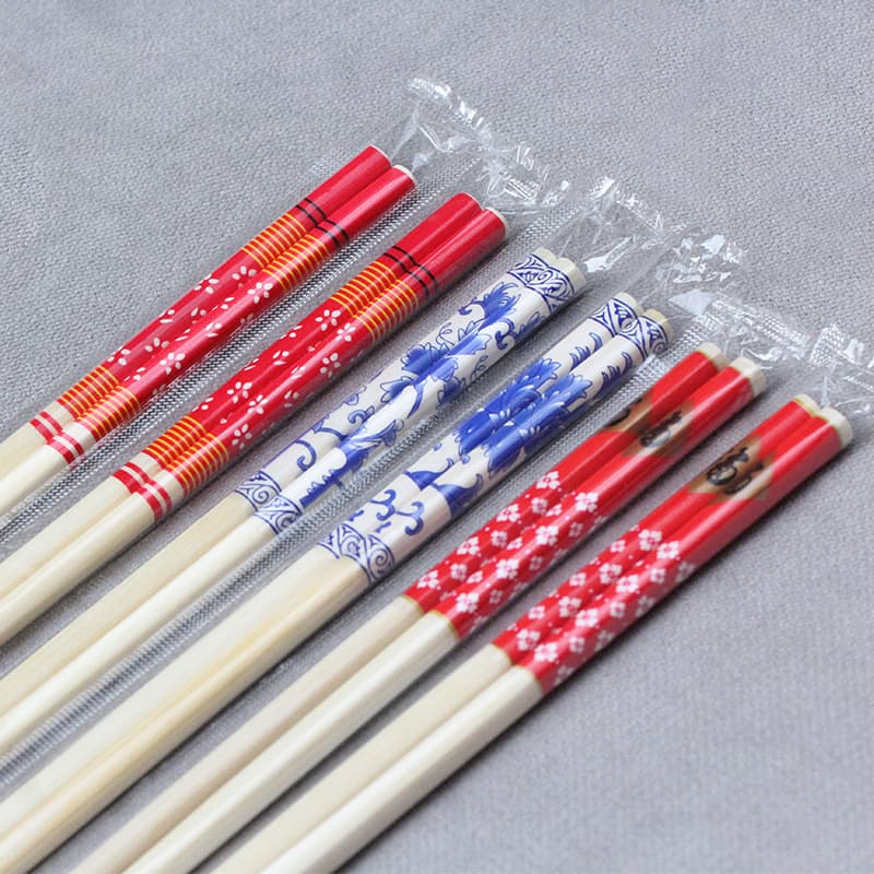 Handcrafted disposable chopsticks for convenient takeout packaging, bamboo utensils for hotel weddings and celebrations, household blue-and-white porcelain wholesale