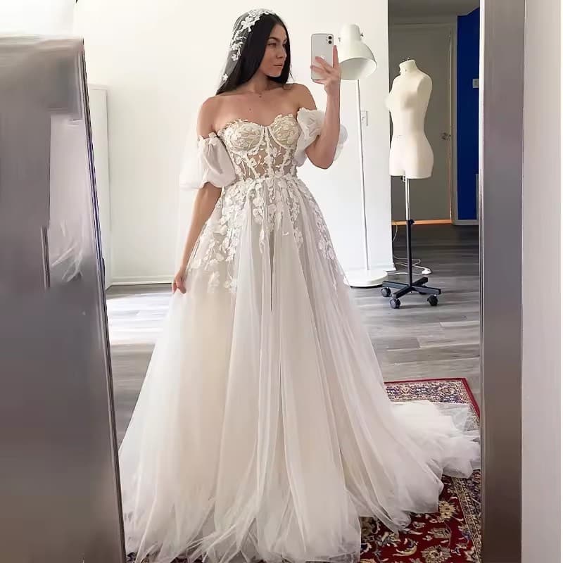 One shoulder foreign trade European and American wedding dress for women 2025 new lace A version fashion retro deep V neck small tail bride