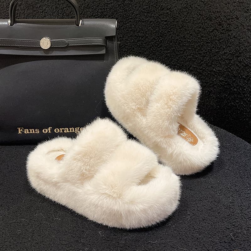 Trendy Women's Slippers for Outdoor Wear 2026 Fall/Summer New Arrival, Ultra-Popular Versatile Fashionable Thick-Soled Height-Increasing Furry Slippers