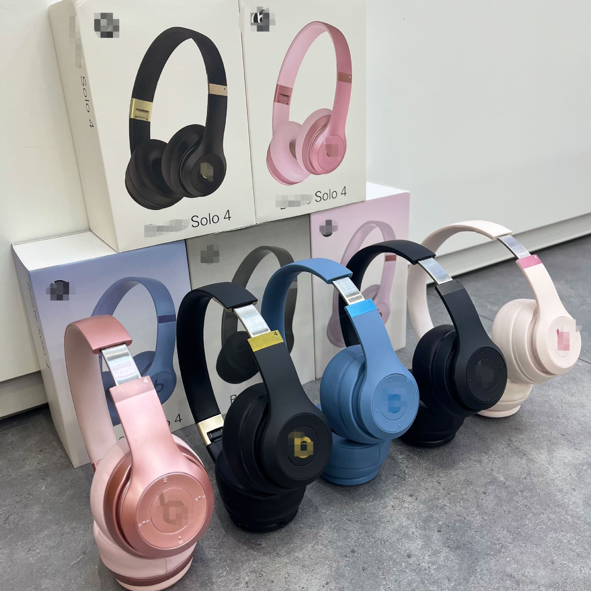 The New Cross-Border Model Is Suitable for Solo4 Recording Engineer Fourth-Generation Stereo Cotton-Covered Over-Ear Wireless Pop-Up Bluetooth Headphones