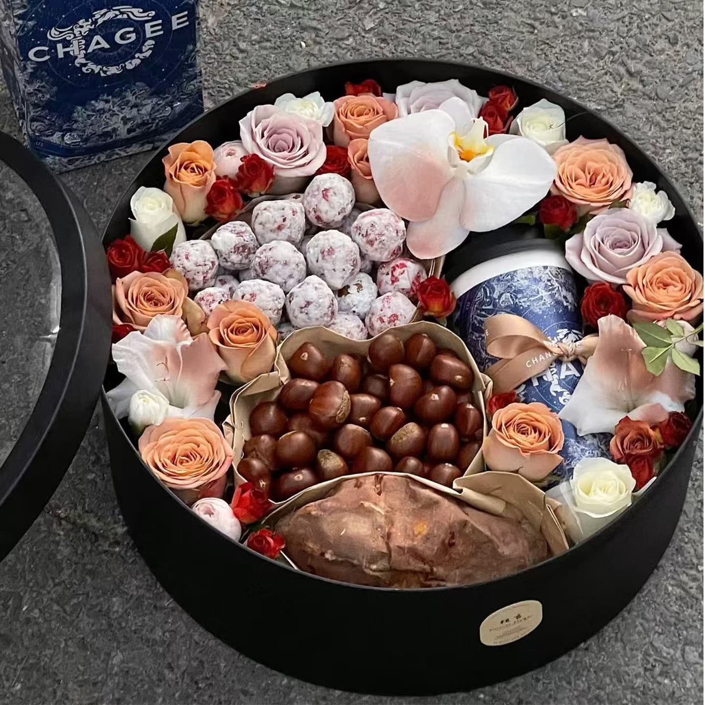 Trending Round Gift Box Fruit Flower Box Mother's Day Gift DIY Transparent Flower Packaging Empty Box