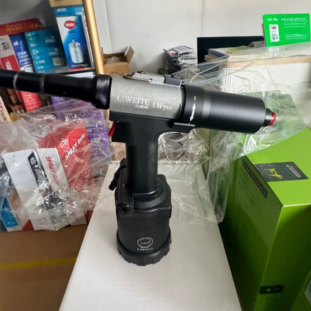 Industrial Pneumatic Rivet Nut Gun M3-M12 Hydraulic Automatic Nut Riveter Handheld Rivet Gun