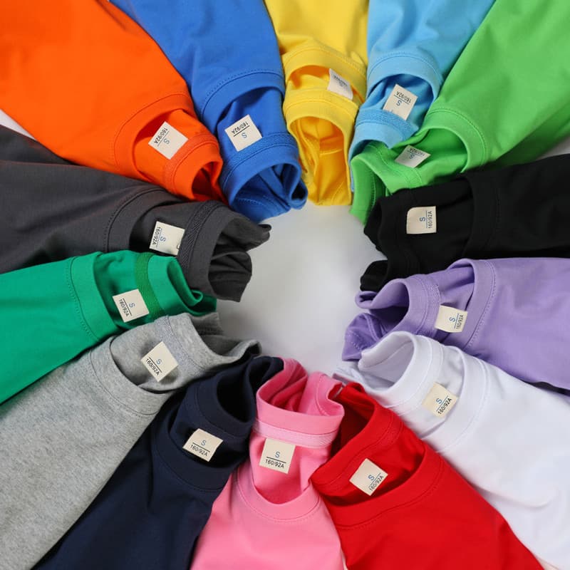 Children's loose-fitting round neck pure cotton solid color sweat-absorbent short-sleeved T-shirt for summer, suitable for boys and girls of all sizes.