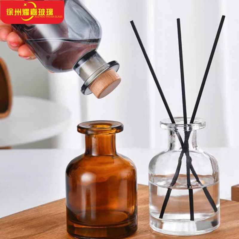 Round aromatherapy bottle, empty glass bottle, flameless, reed fragrance bottle, 100ml, matte black, suitable for bedroom and living room display.
