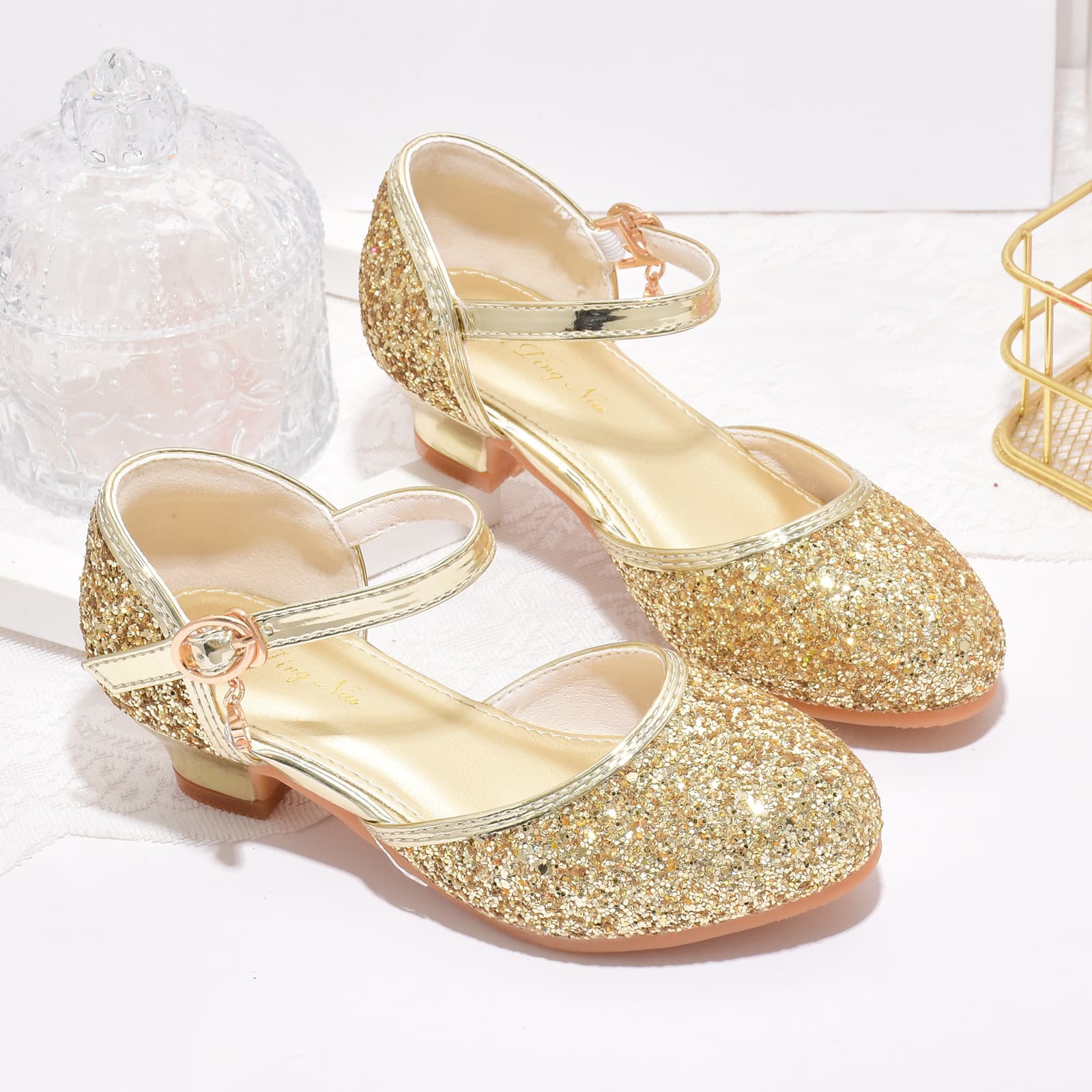 Children's Crystal Shoes Fashion Heeled Leather Shoes for Little Girls Versatile Sparkly Princess Shoes for Runway and Dance