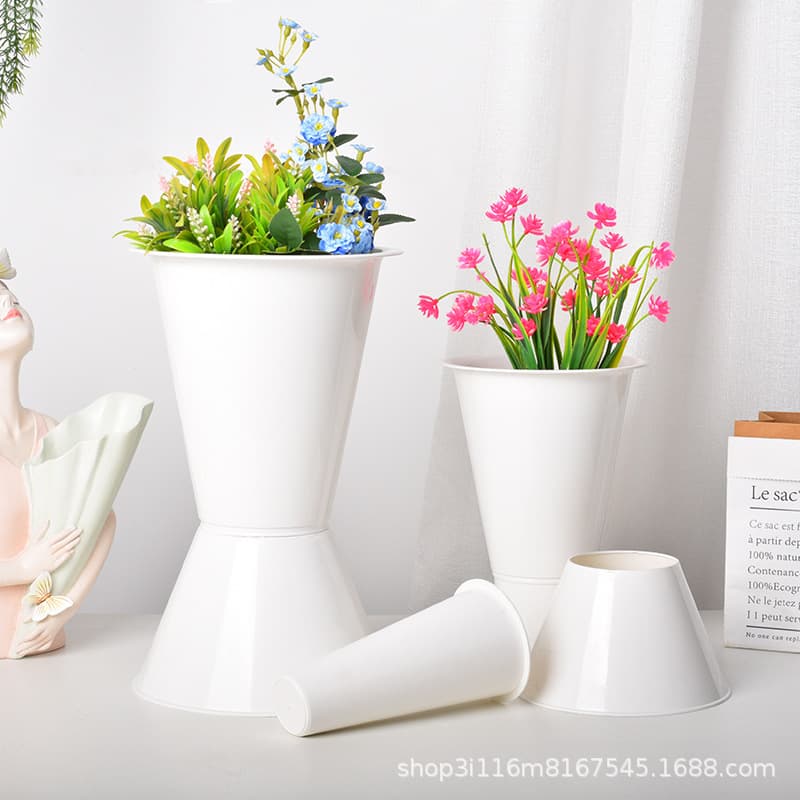 Flower packaging material, arrow tube, flower arrangement base, flower shop supplies, square block, arrow tube, flower wrapping tool