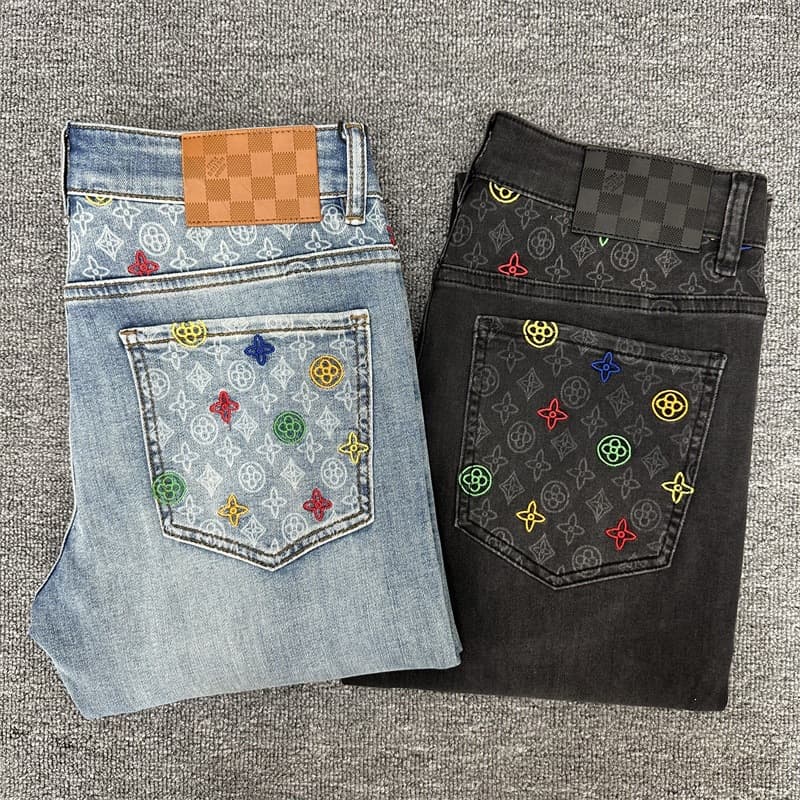 2026 New Embroidered Light Blue Jeans for Men, Slim Fit, Stretchy Skinny Pants, Trendy American High Street Style