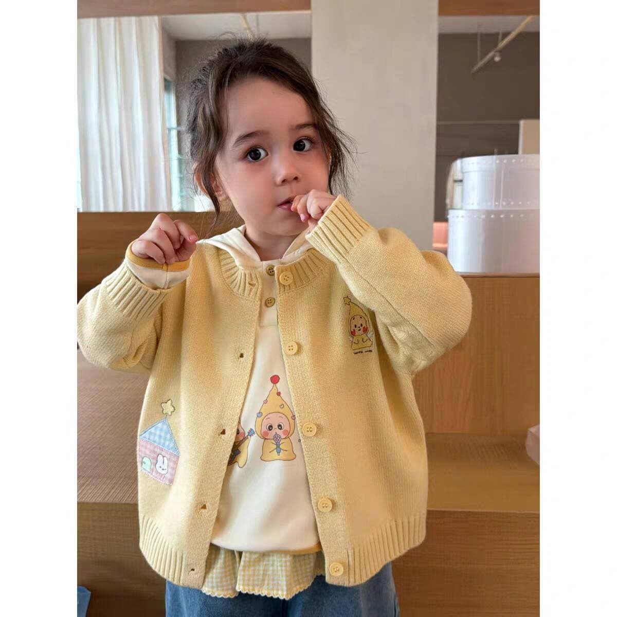 Girls Knit Cardigan Fall 2026 New Children's Outerwear Girls Super Cute Dopamine Yellow Sweater Cross-border