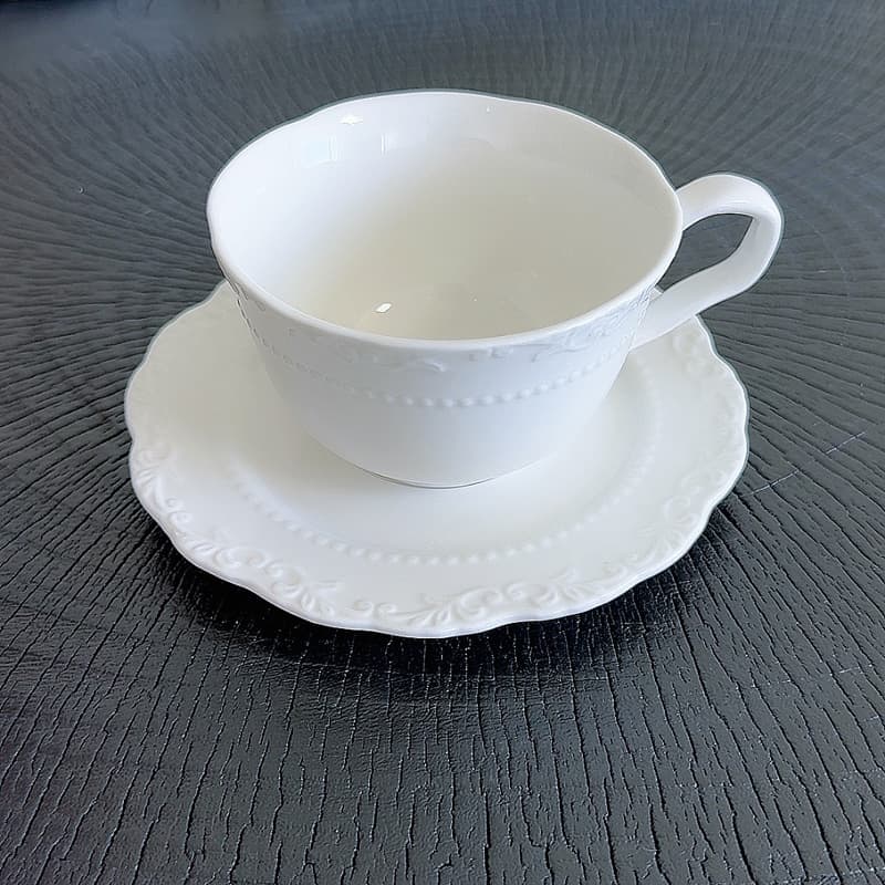 Ins Pure White French Palace Style Relief Vine Pearl Dot Ceramic Coffee Cup Set Vintage Afternoon Tea Cup Saucer