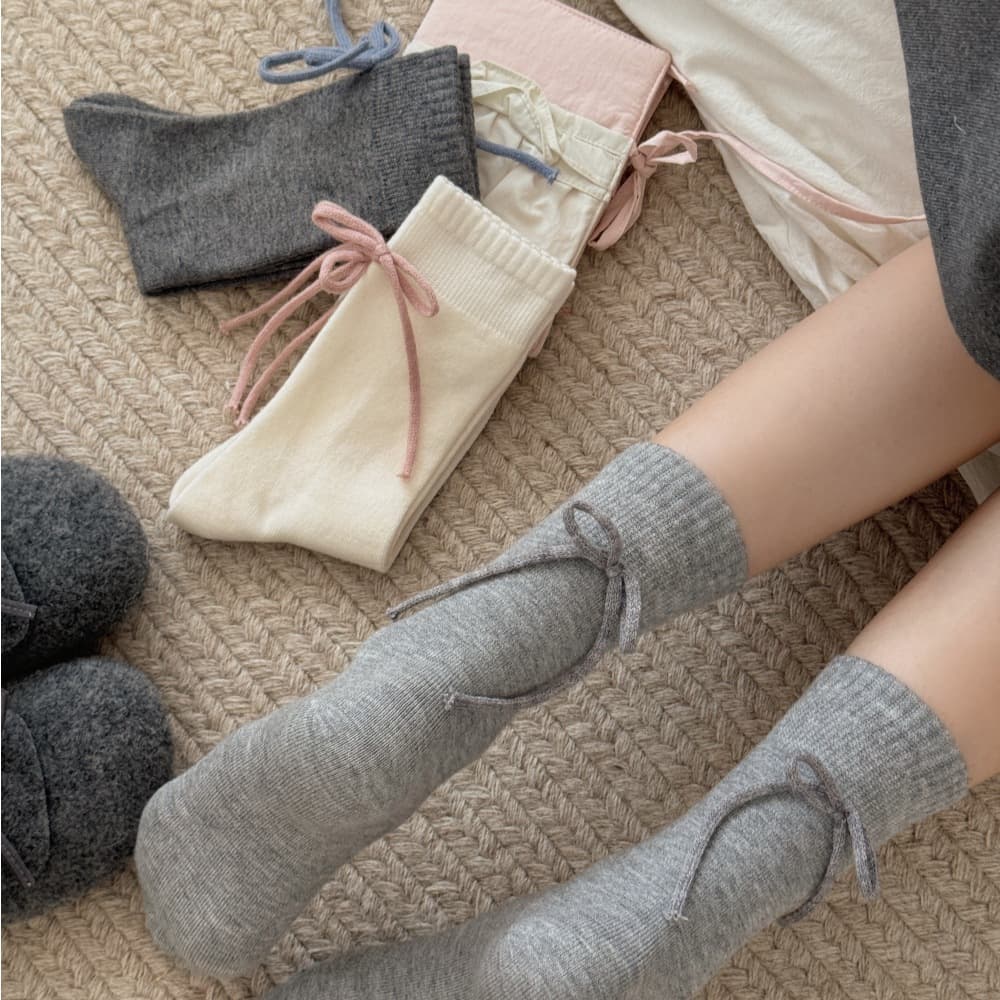 Autumn and winter new warm wool socks pile socks three-dimensional bow accessories socks ins Korean solid color mid-tube socks