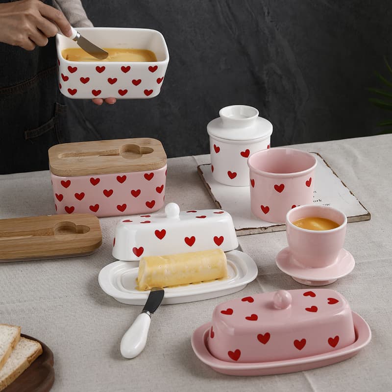 Cross-border love ceramic butter cup, foreign trade butter jar, sealed cheese jar with lid, creative Western-style butter dish