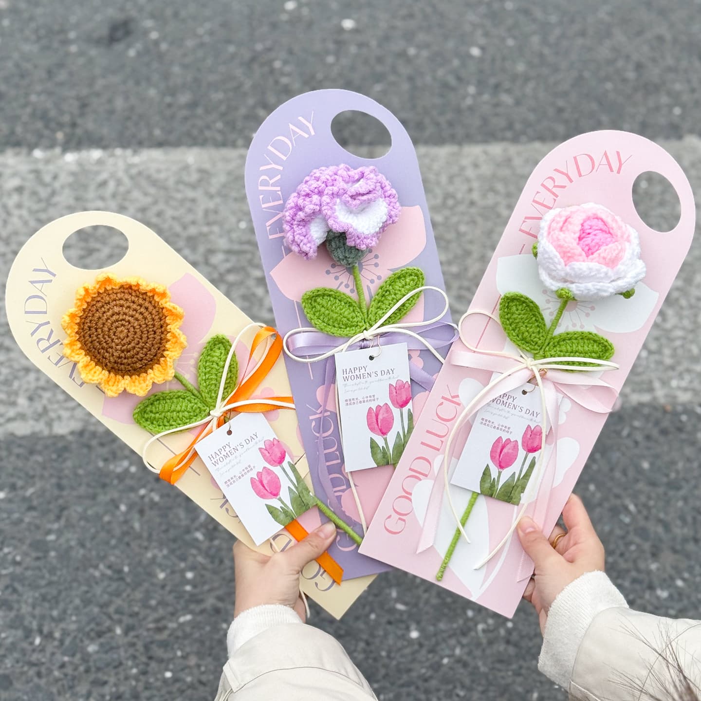 Cross-border Mother's Day Handmade Knitted Carnation Rose Yarn Flower Card Gift for Mom Sunflower Present