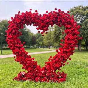 New Wedding Props Iron Heart Arch Wedding Stage Decoration Creative Ornament Curved Background Stand Heart Shape