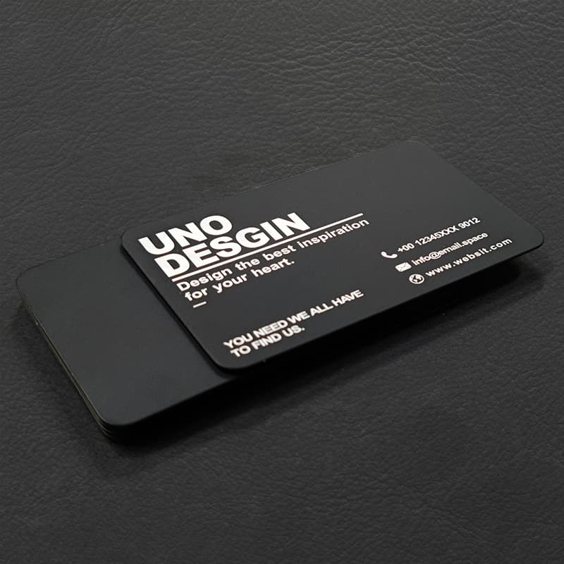 High-end metal blank business cards, black sandblasted matte aluminum alloy laser marking, frosted texture premium tags.
