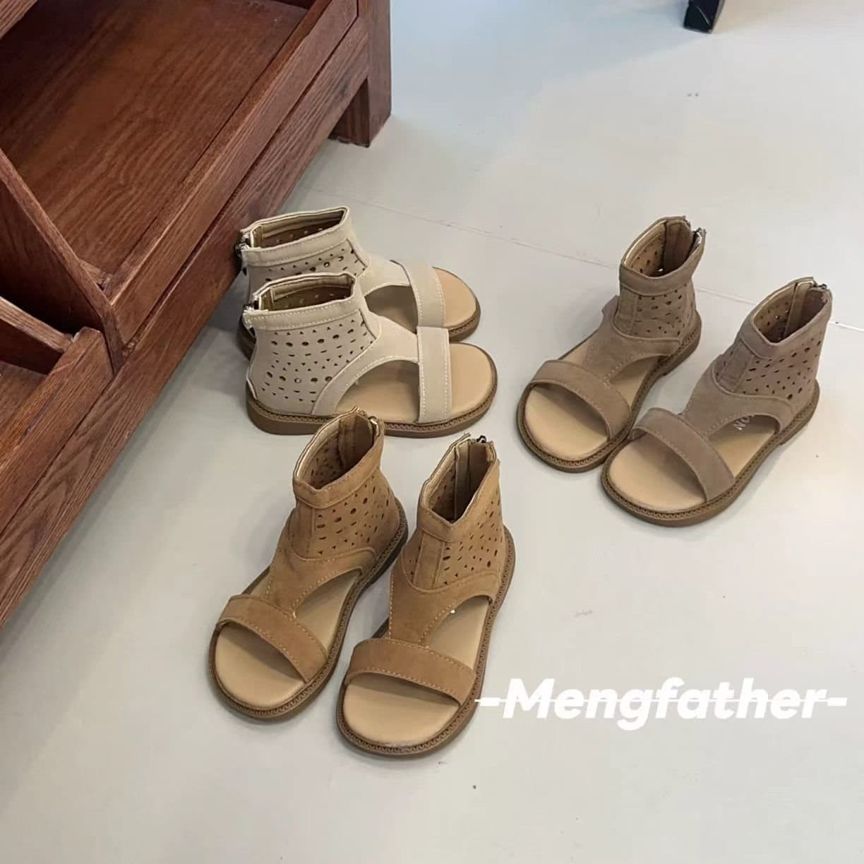 Retro Children's Sandals 2026 Summer New Vacation Style Girls Hollow Mid-Top Sandals Casual Roman Shoes