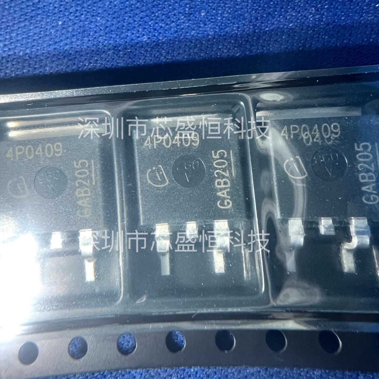 IPB70P04P4-09, marking 4P0409, TO-263 package, brand new original.