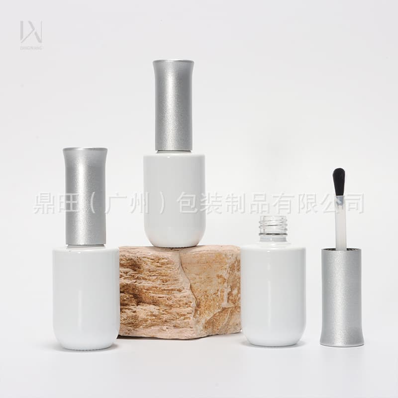 Factory Supply Stock 12ml Gel Polish Bottle White Round Light-Proof Gel Polish Glass Bottle with Cap and Brush