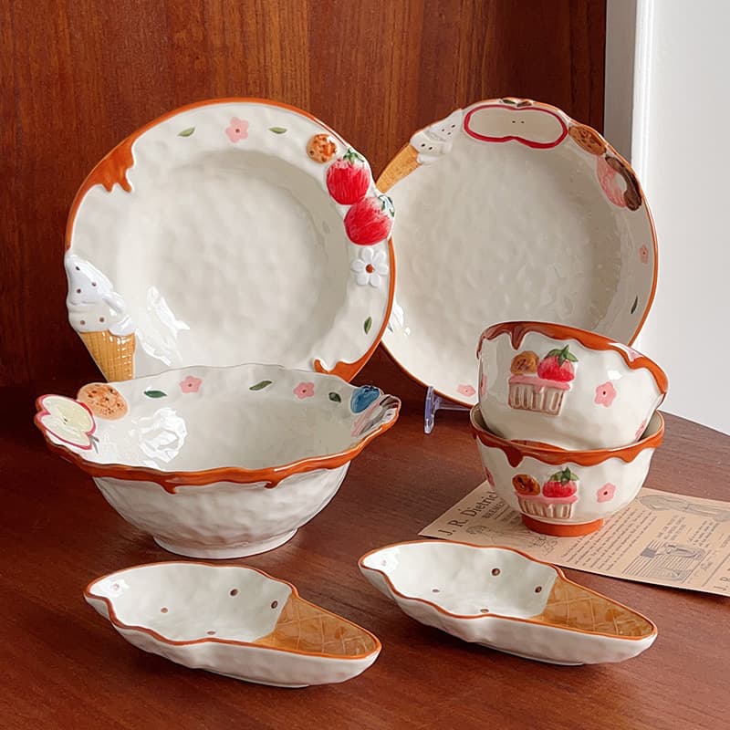 Cute Strawberry Ice Cream Ceramic Bowl Pasta Cartoon Dish Home Use Dining Utensils Relief Design Soup Plate Face Bowl Float Plat