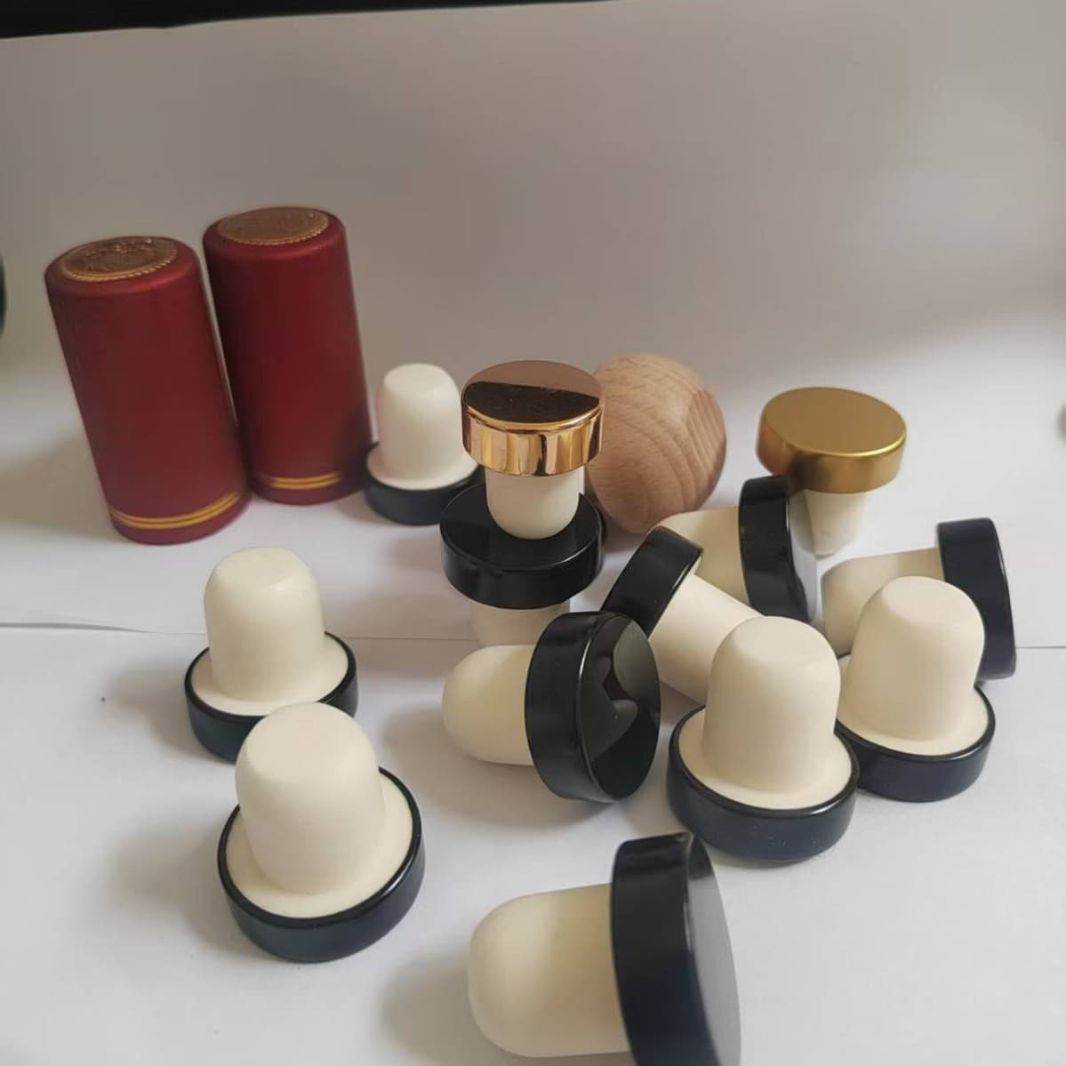 Polymer red wine bottle stopper, fruit wine grape bottle cork, Taixiang aromatherapy bottle stopper, glass bottle stopper, plastic bottle cap, wooden cap