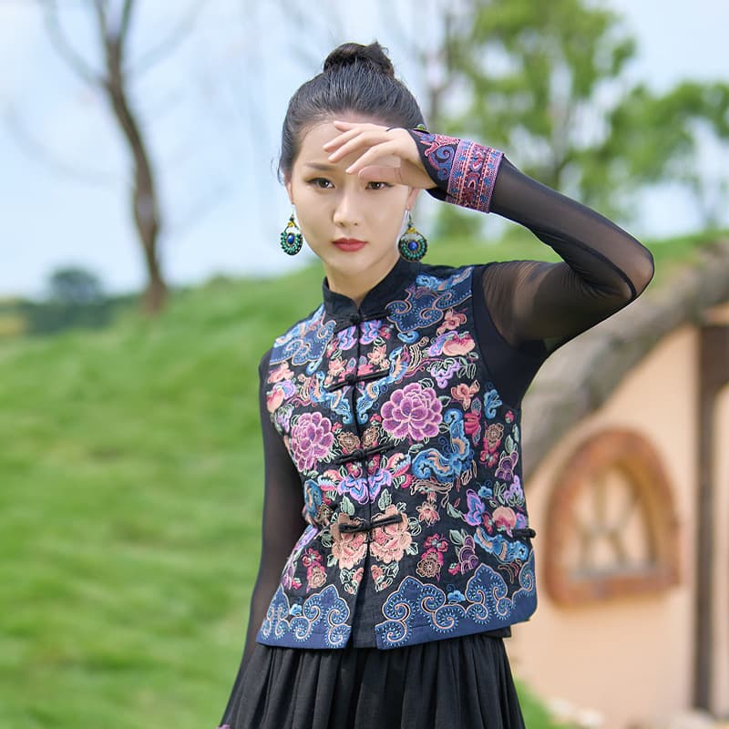 Ethnic Style Women's Wear Embroidered Vest Four Seasons Versatile New Cotton Linen Full Embroidery Stand Collar Frog Button Cardigan Vest Jacket