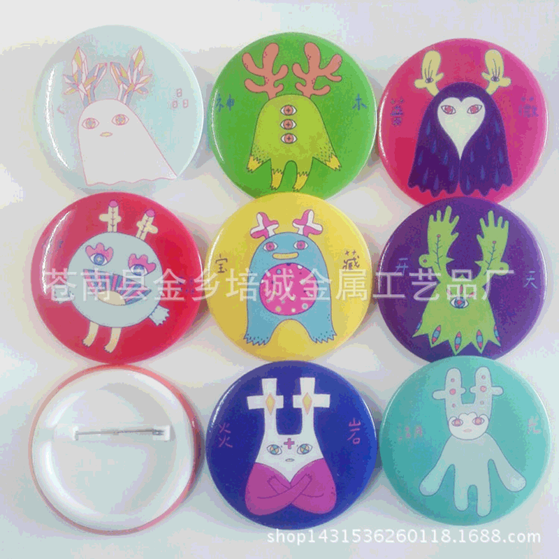 Factory direct new anime plastic badges, tinplate badges with custom logo printing from samples