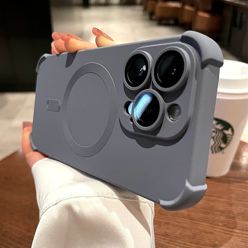 Liquid Silicone TPU Case for iPhone 17 Pro, Four-Corner Drop Protection, Magnetic, Compatible with Apple 16 Protective Cover, Soft