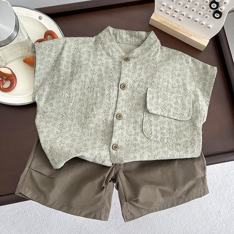 Boys' short-sleeved shirt suit 2026 summer new children's fashionable cotton two-piece set retro children's clothing trendy and cool