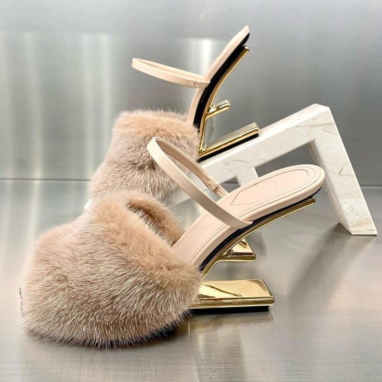 European and American Furry High Heel Slippers Women 2026 Summer New Metal Novelty Heel Round Toe Designer Fashion Slippers
