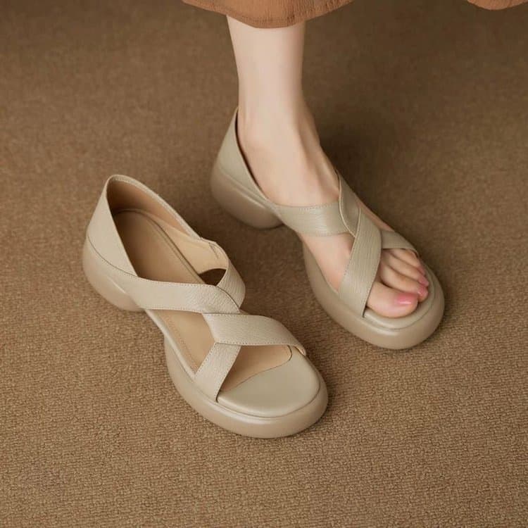 Versatile Comfort Beach Sandals for Women 2026 Summer New Soft Sole Lightweight Sport Roman Sandals