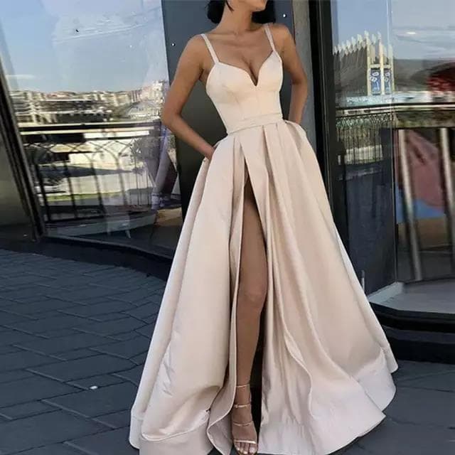 Satin Wedding Dress 2021 New Spring Bride European and American Custom Strapless Slimming Simple Floor-Length Banquet Gown