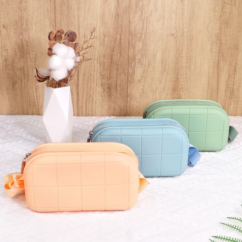 2024 silicone large capacity bag spring and summer fashion niche crossbody bag single shoulder armpit small square bag girls handbag