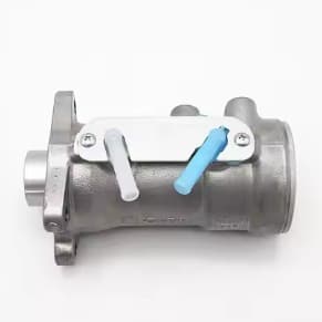8-98032603-0 8980326030 Qingling Isuzu 700P NPR ELF NQR Brake Master Cylinder