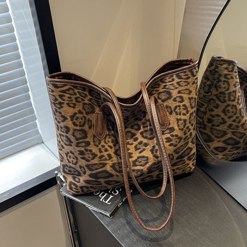 High-End Leopard Print Women's Bag Large Capacity 2026 New Fashion Versatile Shoulder Handbag Commuter Tote Y95