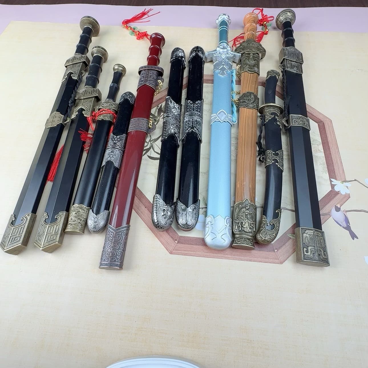 Metal sword model double sword 2713 sword Han sword Qin Wang sword weapon metal crafts ornaments unedged