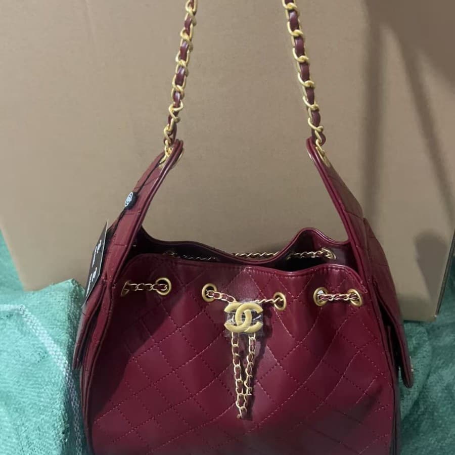 ChaneI25K Caviar Red Hobo Bag Drawstring Bucket Bag Handheld Lightweight Wanderer Shoulder Underarm Women's Bag
