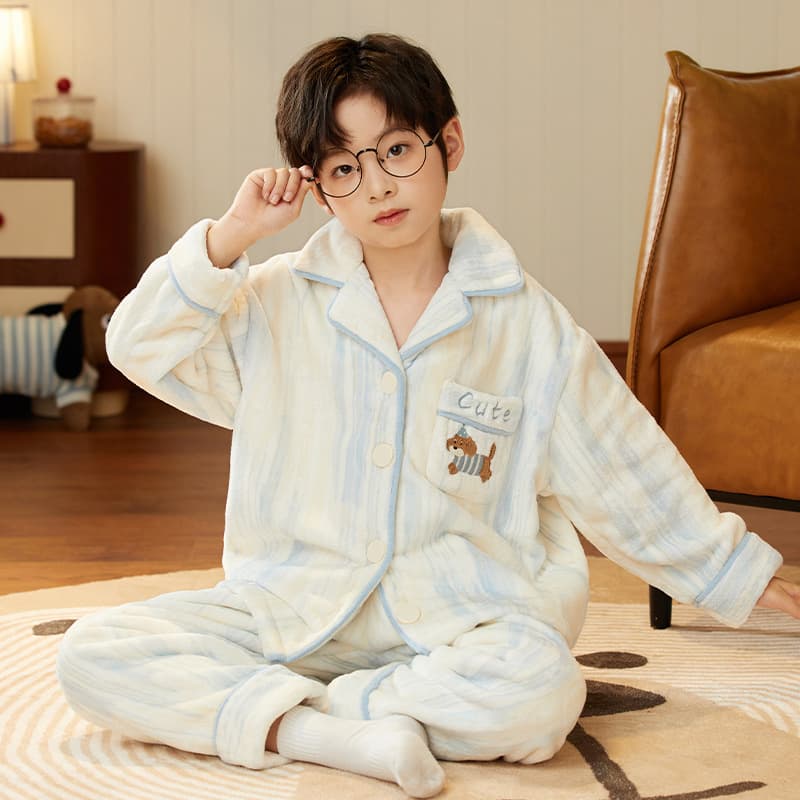Boys' Pajamas Coral Fleece Winter Fleece-Lined Thickened Boys Flannel Medium and Large Children Brushed Loungewear Set Kids