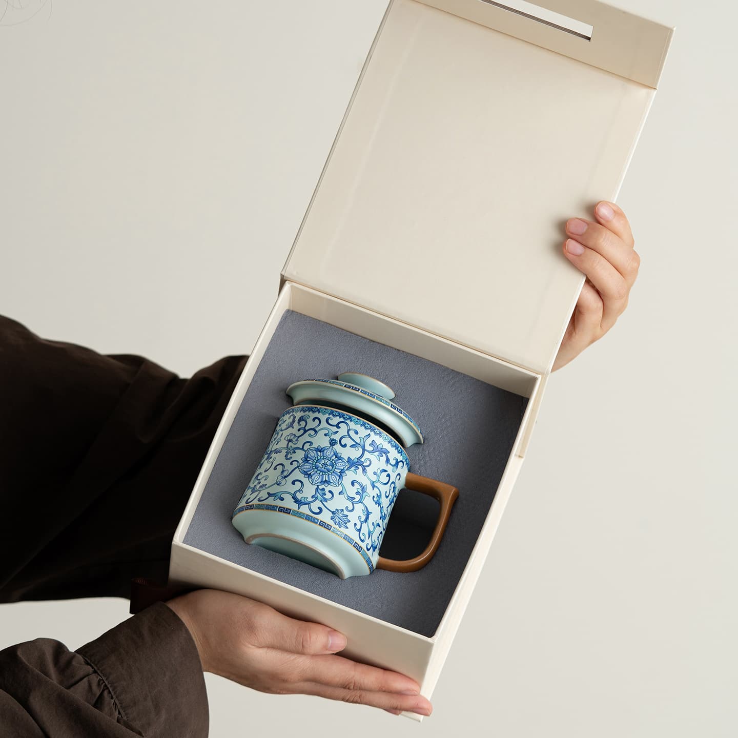 Chinese style Ru kiln tea cup water cup can be engraved office cup mug with gift box cultural and creative business gifts souvenirs